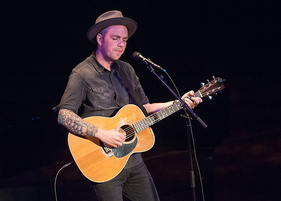 Greg Holden - The Music Hall, Portsmouth, NH  July 28, 2016