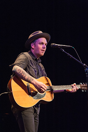 Greg Holden - The Music Hall, Portsmouth, NH  July 28, 2016