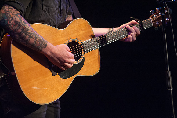 Greg Holden - The Music Hall, Portsmouth, NH  July 28, 2016