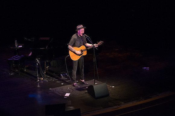 Greg Holden - The Music Hall, Portsmouth, NH  July 28, 2016