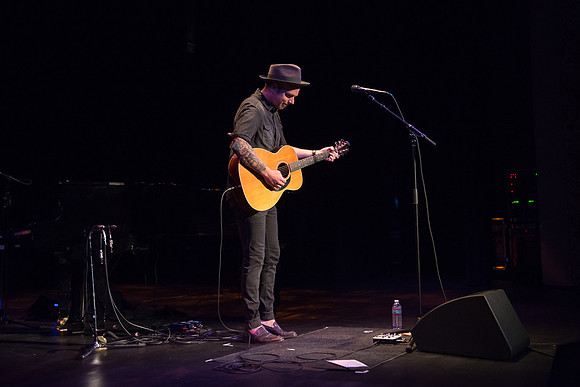 Greg Holden - The Music Hall, Portsmouth, NH  July 28, 2016