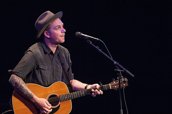 Greg Holden - The Music Hall, Portsmouth, NH  July 28, 2016