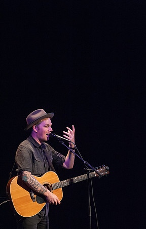 Greg Holden - The Music Hall, Portsmouth, NH  July 28, 2016
