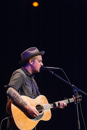 Greg Holden - The Music Hall, Portsmouth, NH  July 28, 2016
