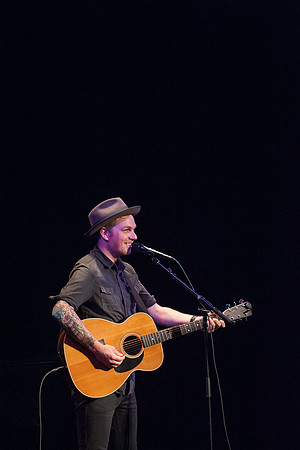 Greg Holden - The Music Hall, Portsmouth, NH  July 28, 2016