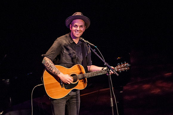 July 28, 2016 - Greg Holden - The Music Hall, Portsmouth, NH